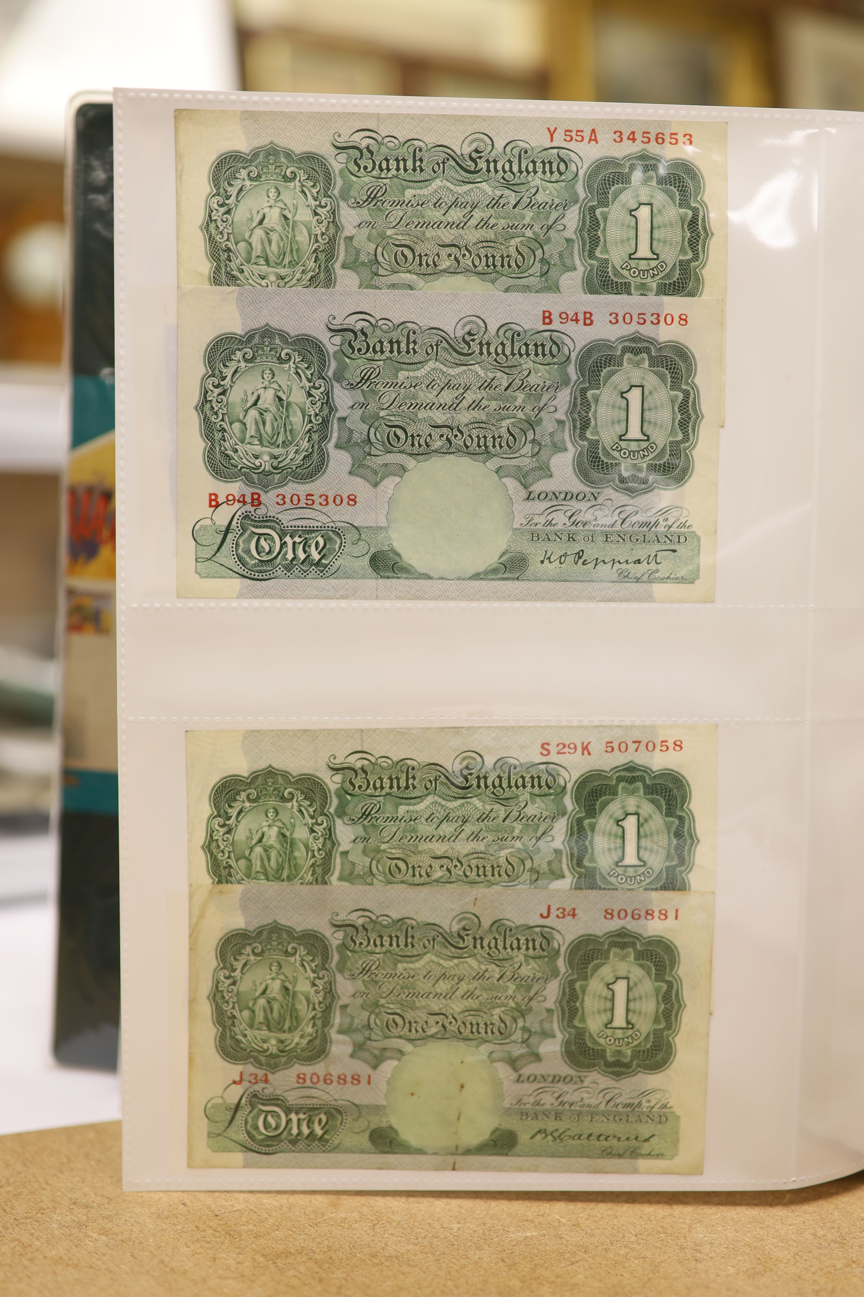A collection of Bank of England and Scottish banknotes to include: 21 QEII 10 shillings, 14 O'Brien and Beale 10 shillings, 1 Peppiatt 10 shillings, 4 Hallam one pound notes, 18 O'Brien or Beale one pound notes, 8 Peppia